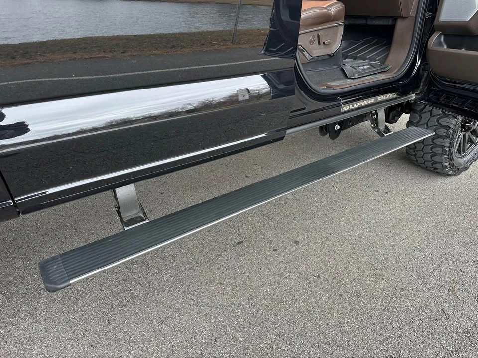 2025 Ford Super Duty 5th Gen - Image 13 of 18