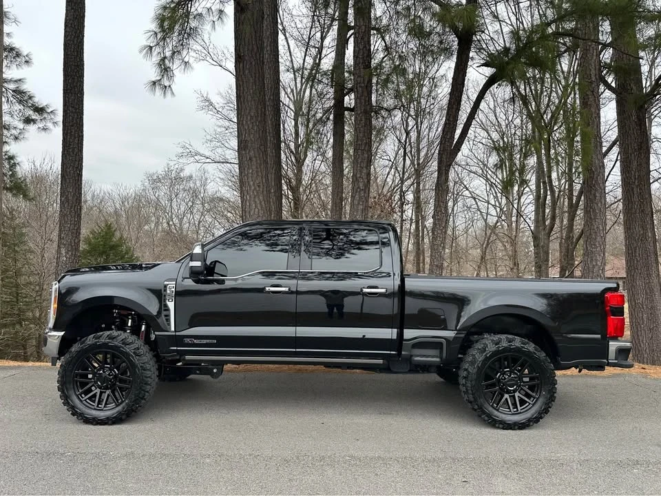 2025 Ford Super Duty 5th Gen - Image 4 of 18