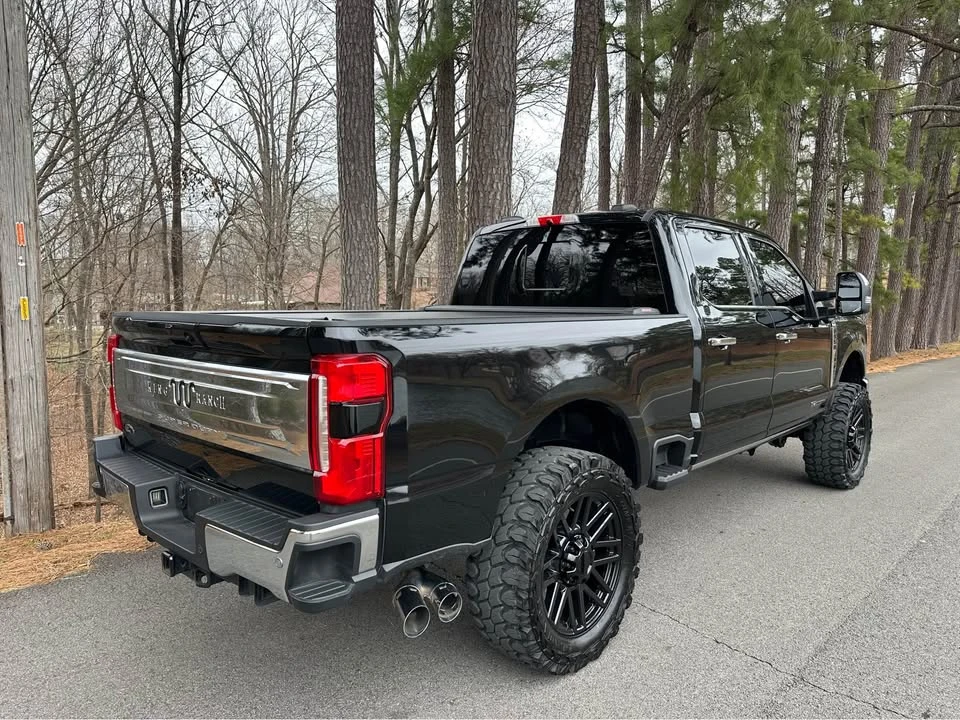 2025 Ford Super Duty 5th Gen - Image 9 of 18