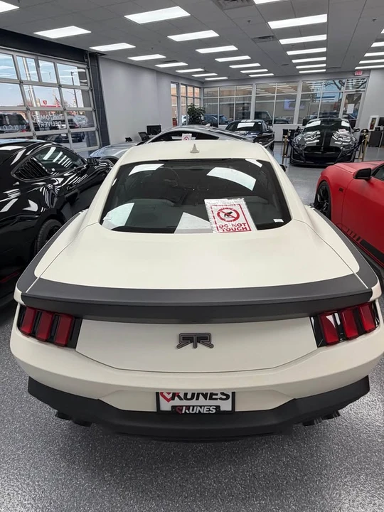 2025 Ford GT 2nd Gen - Image 5 of 6