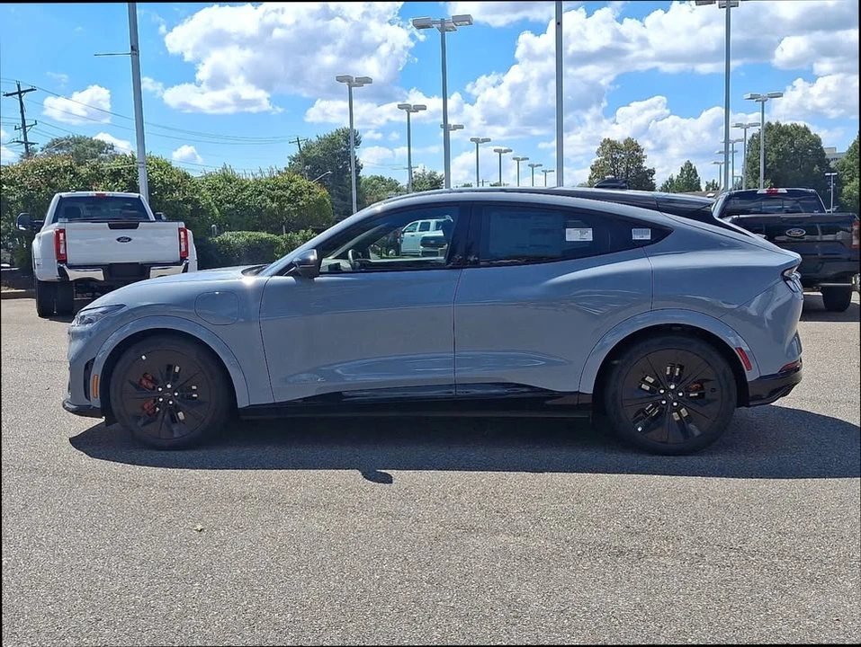 2025 Ford Mustang Mach-E - Image 3 of 19