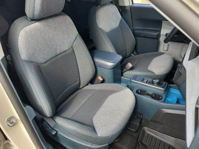 2025 Ford Maverick - Image 10 of 11