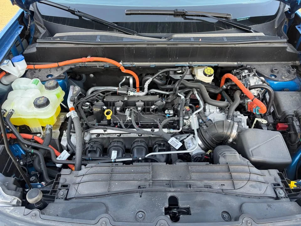 2025 Ford Maverick - Image 14 of 19