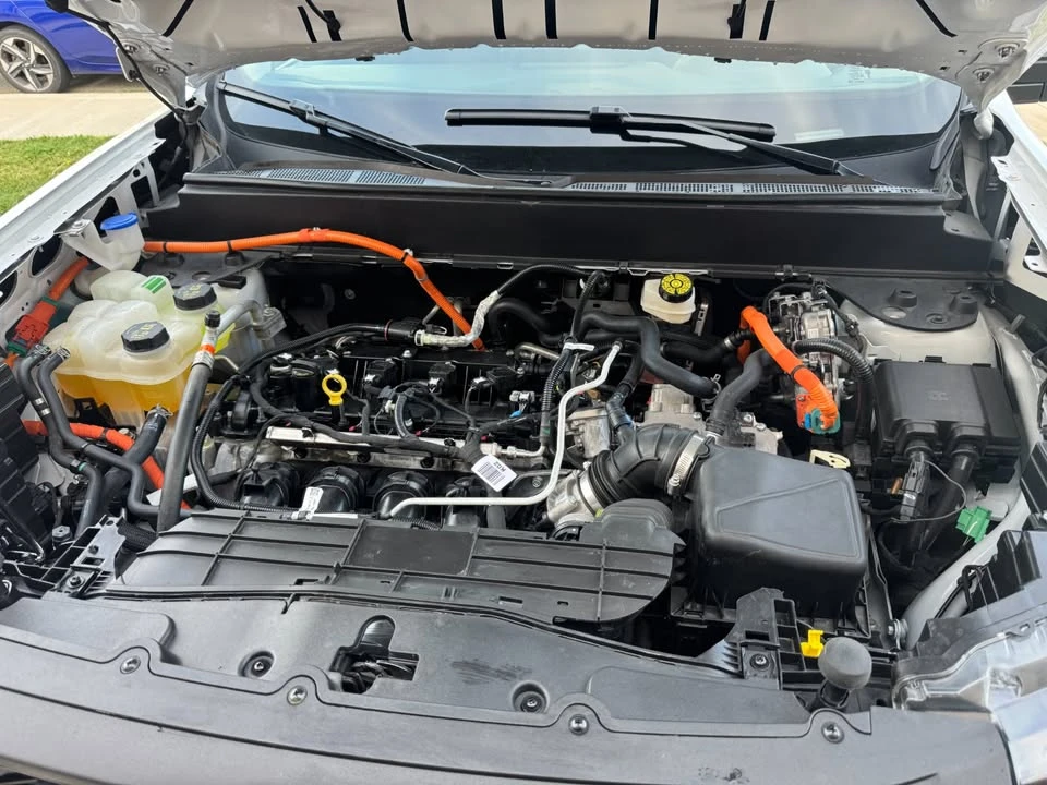 2025 Ford Maverick - Image 13 of 14