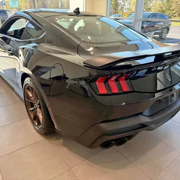 2025 Ford Mustang Dark Horse Premium