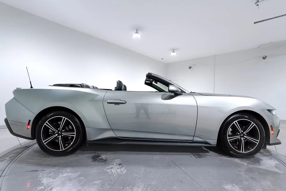2025 Ford S650 Mustang - Image 2 of 16