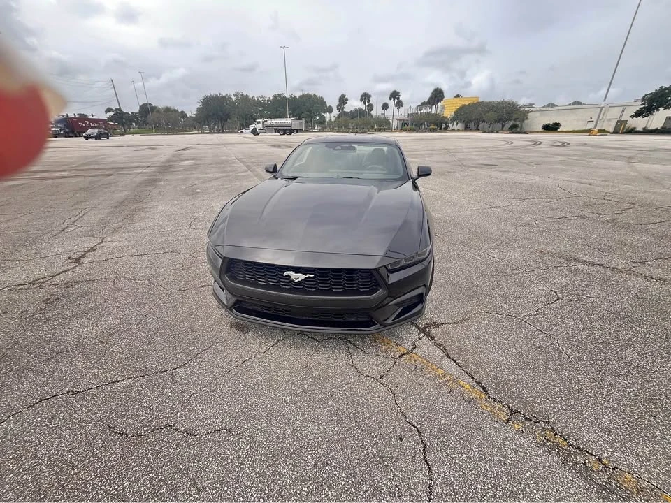 2025 Ford S650 Mustang - Image 2 of 6