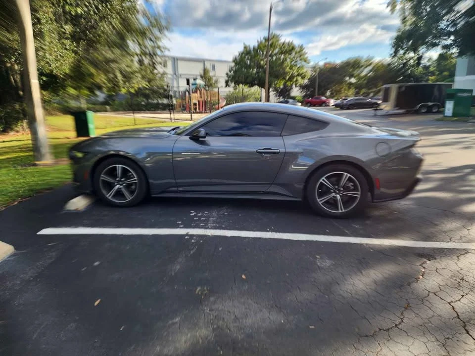 2025 Ford S650 Mustang - Image 2 of 18