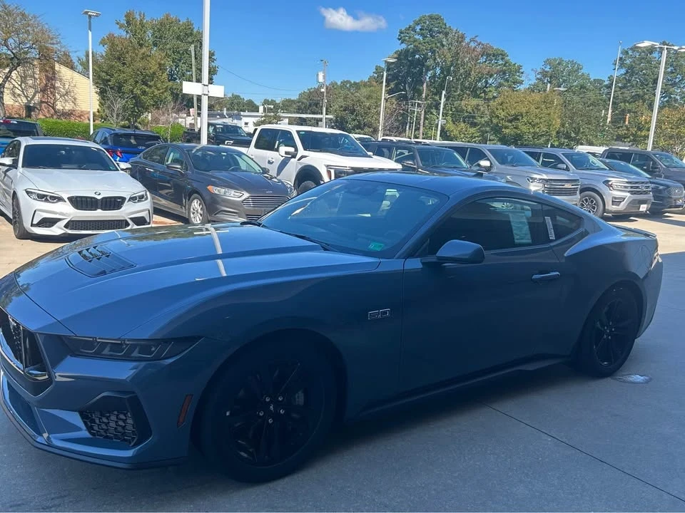 2025 Ford S650 Mustang - Image 2 of 11
