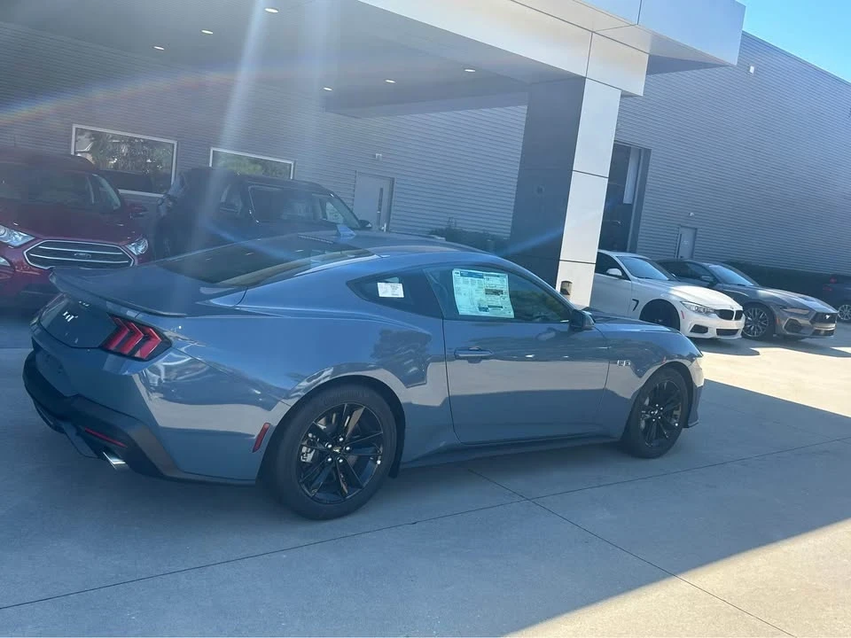 2025 Ford S650 Mustang - Image 4 of 11