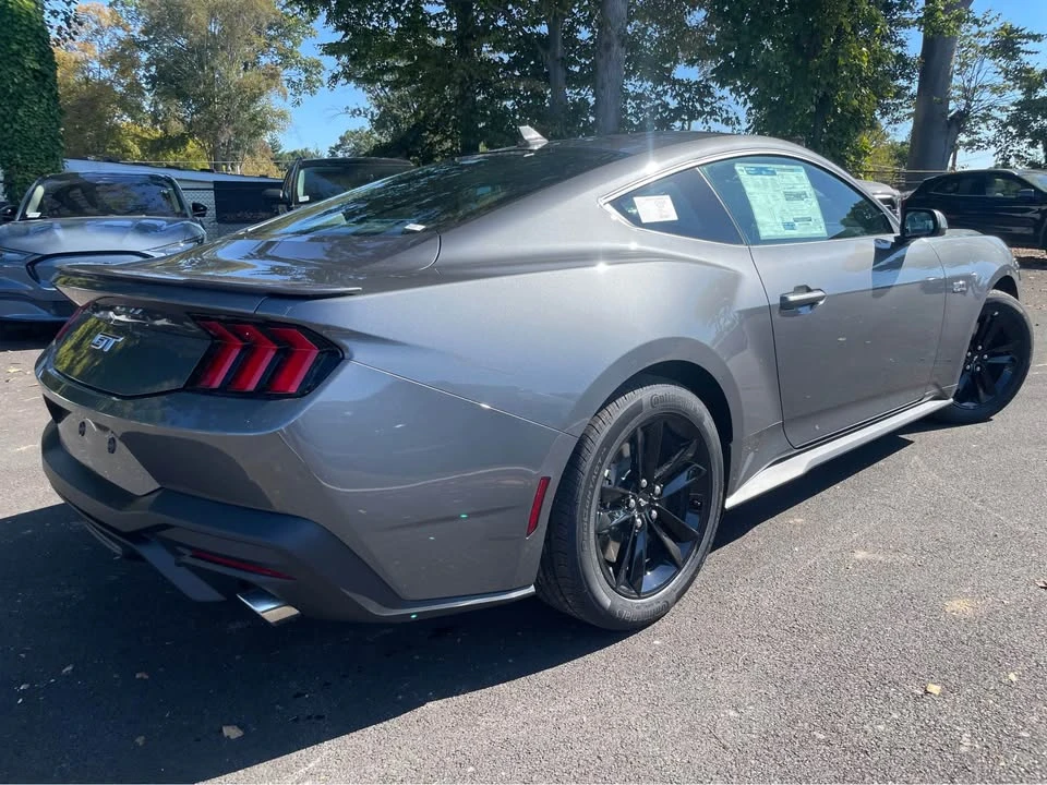 2025 Ford S650 Mustang - Image 2 of 16