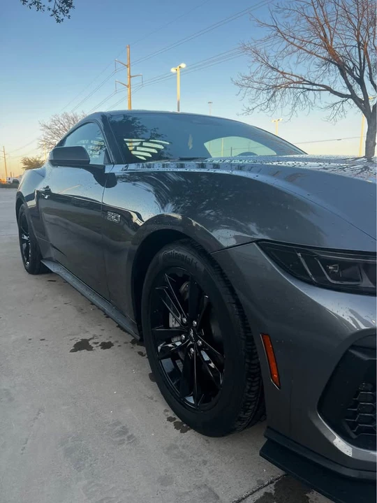 2025 Ford S650 Mustang - Image 2 of 9