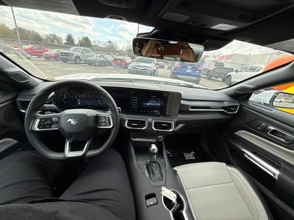 2025 Ford S650 Mustang - Image 10 of 20