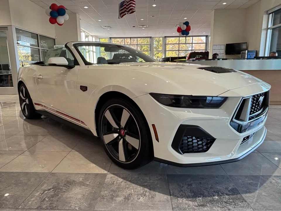 2025 Ford S650 Mustang - Image 2 of 8