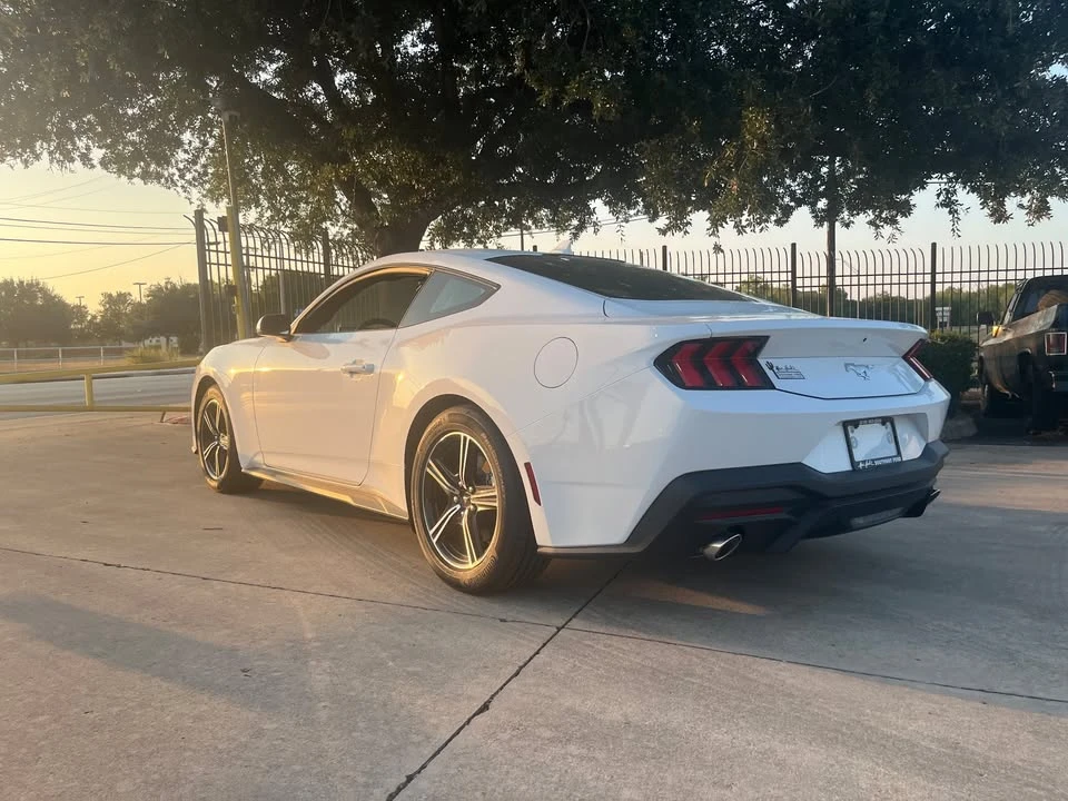 2025 Ford S650 Mustang - Image 2 of 5