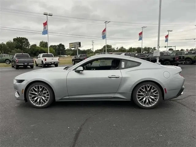 2025 Ford S650 Mustang - Image 2 of 20