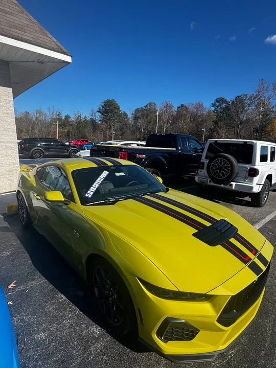 2025 Ford S650 Mustang - Image 2 of 5