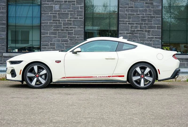 2025 Ford S650 Mustang - Image 2 of 15