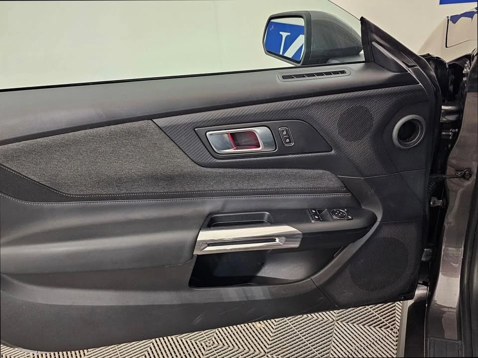 2025 Ford S650 Mustang - Image 8 of 19