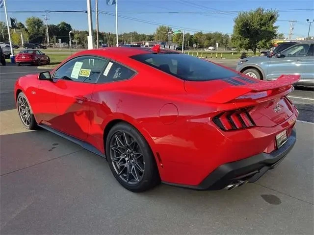 2025 Ford S650 Mustang - Image 2 of 15