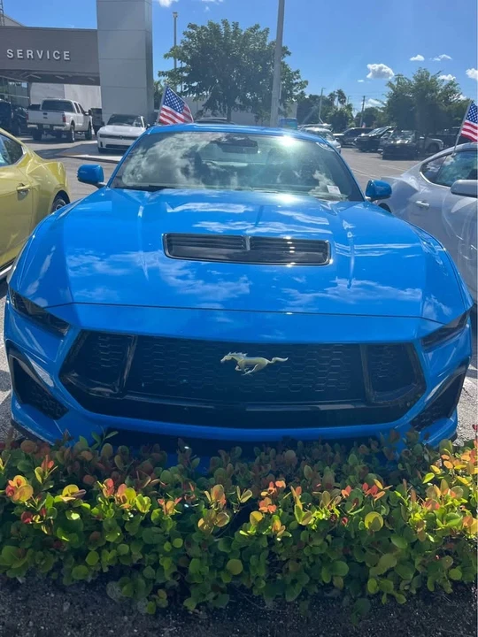 2025 Ford S650 Mustang - Image 2 of 19