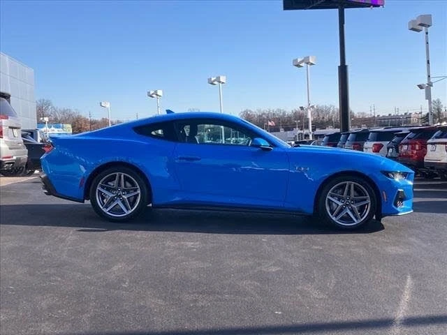 2025 Ford S650 Mustang - Image 2 of 13