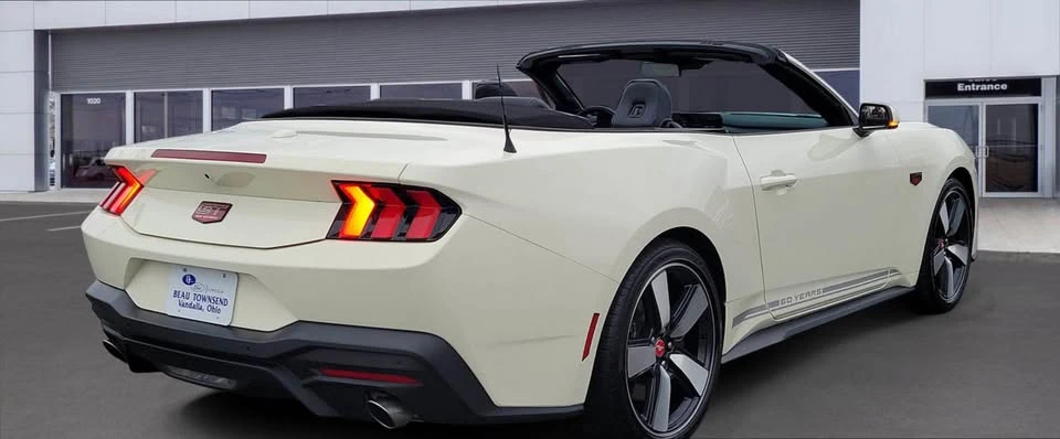 2025 Ford S650 Mustang - Image 2 of 18