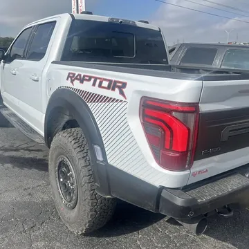 2025 Ford Raptor 37