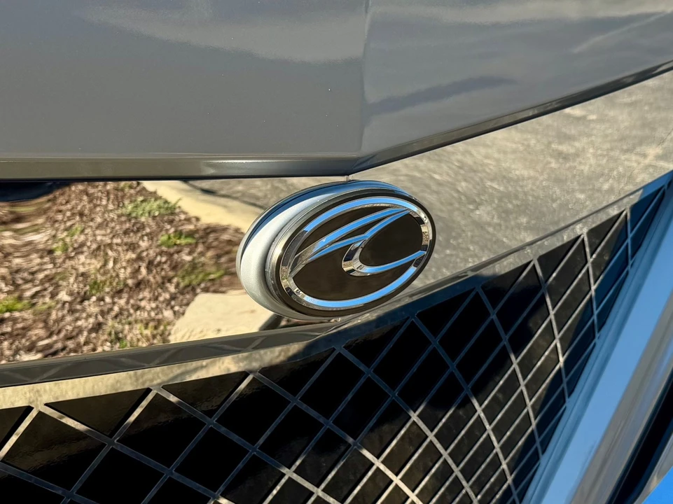 2025 Freightliner - Image 9 of 12