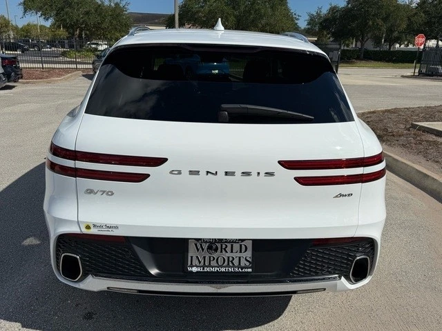 2025 Genesis GV70 - Image 17 of 21