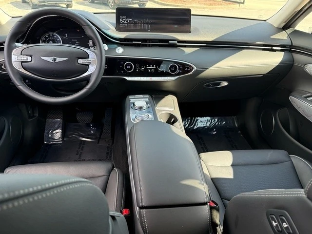 2025 Genesis GV70 - Image 14 of 21