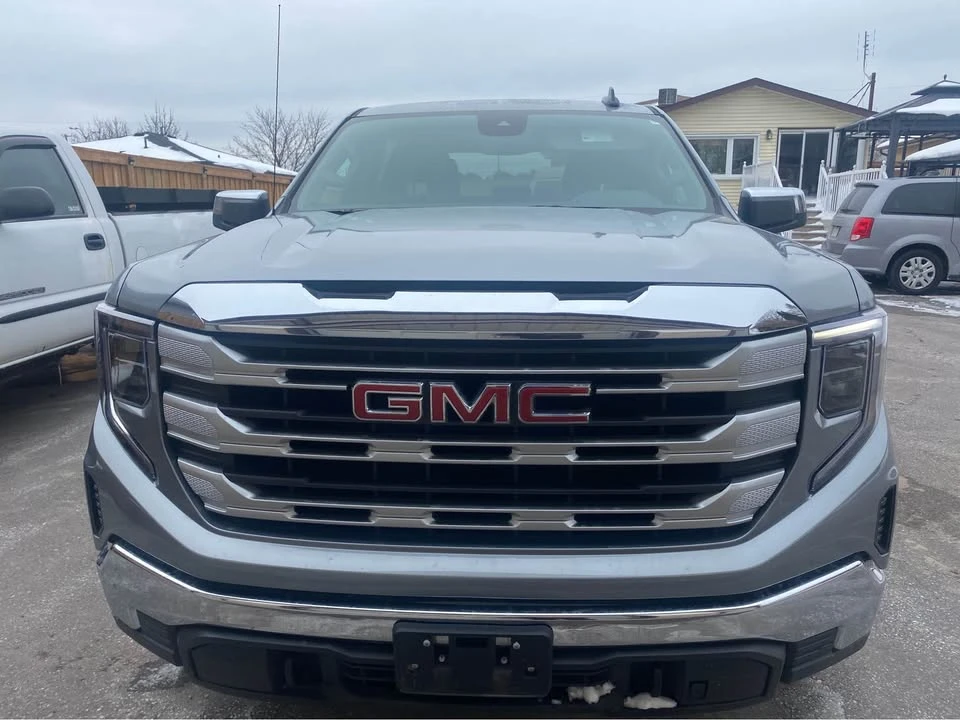 2025 GMC Sierra 5th Gen - Image 2 of 10