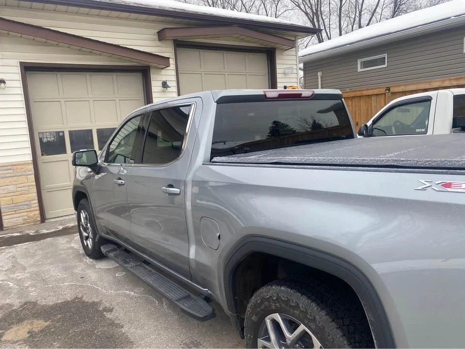 2025 GMC Sierra 5th Gen - Image 4 of 10