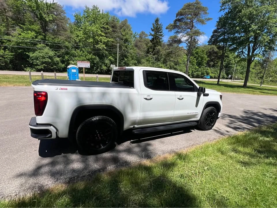 2025 GMC Sierra 5th Gen - Image 2 of 16