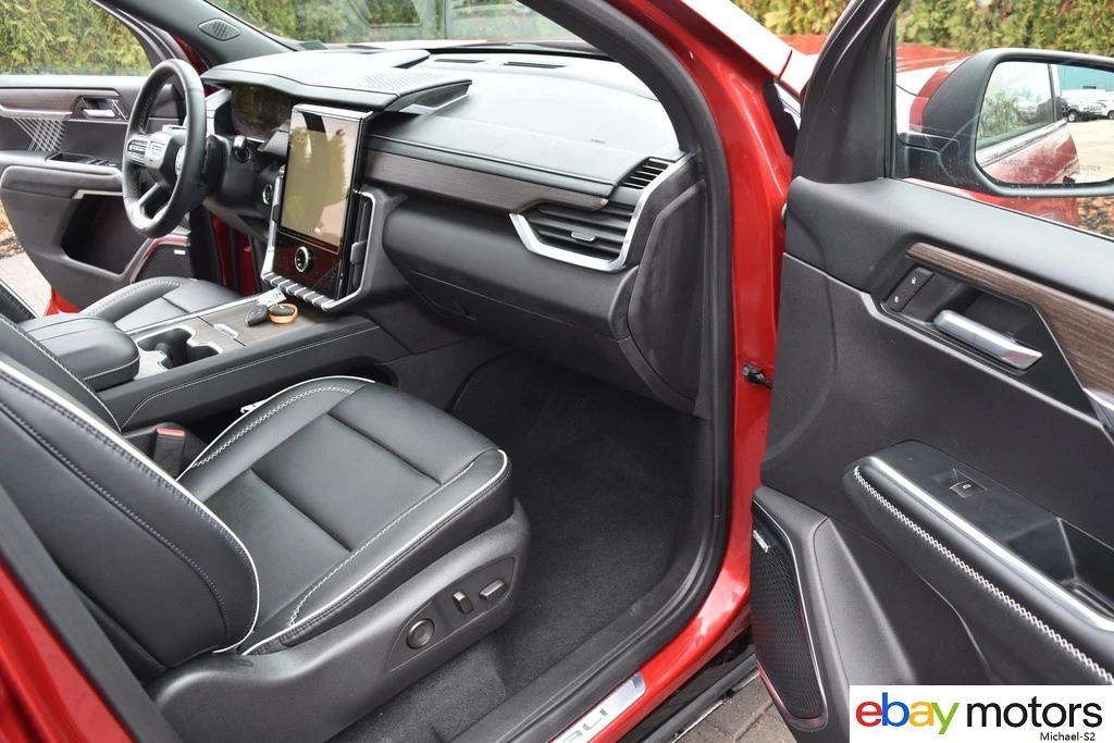 2025 GMC Acadia - Image 17 of 21