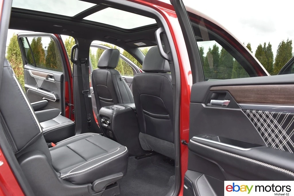 2025 GMC Acadia - Image 19 of 21