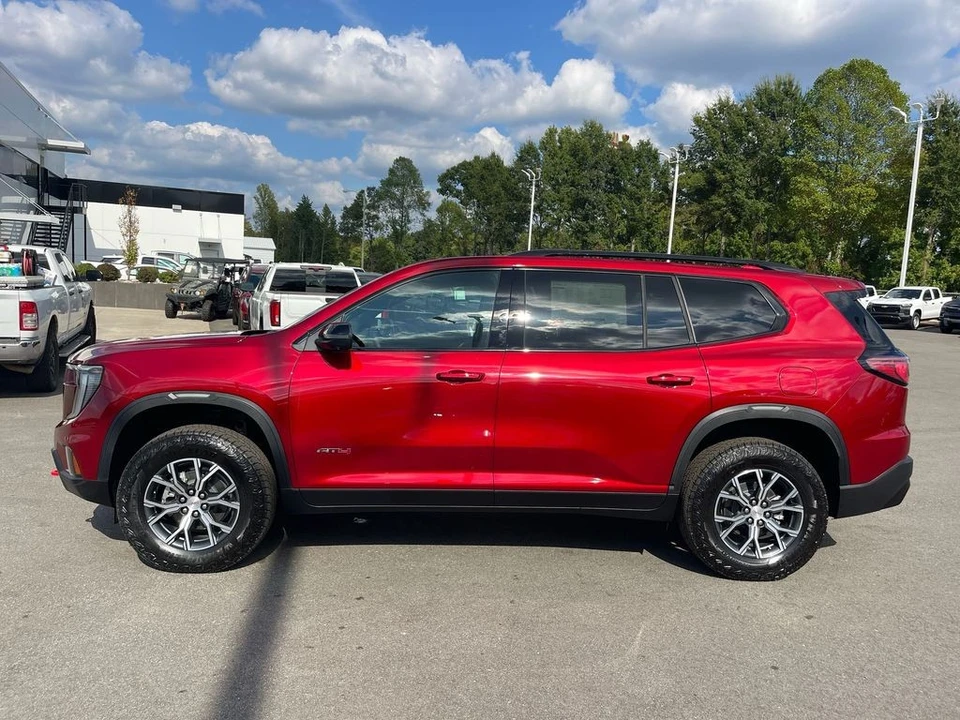 2025 GMC Acadia - Image 2 of 12
