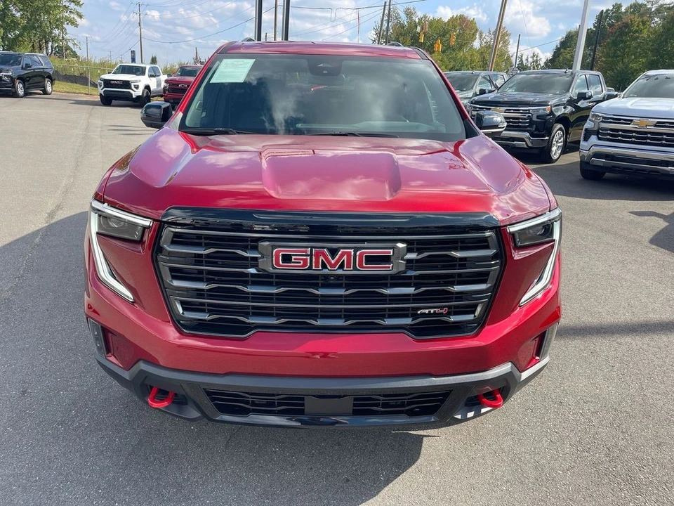 2025 GMC Acadia - Image 8 of 12
