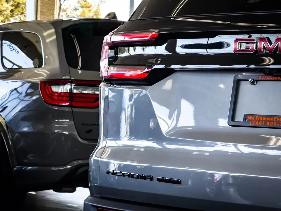 2025 GMC Acadia - Image 19 of 21