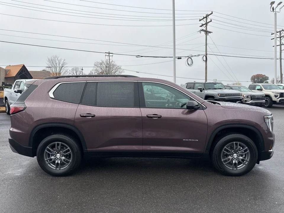 2025 GMC Acadia - Image 6 of 12