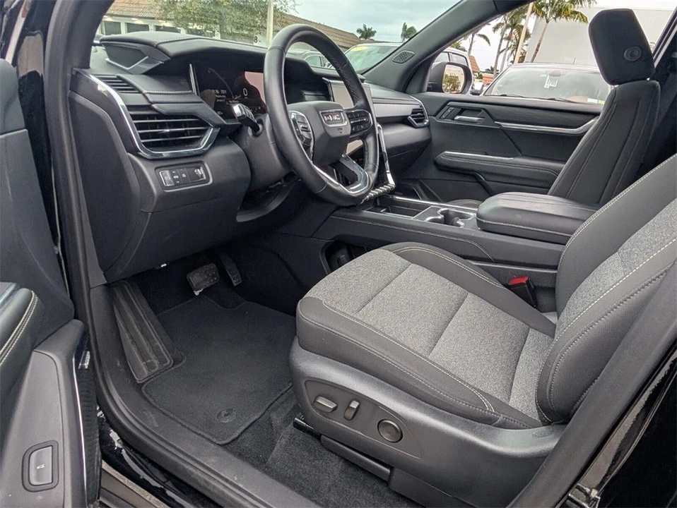 2025 GMC Acadia - Image 12 of 12