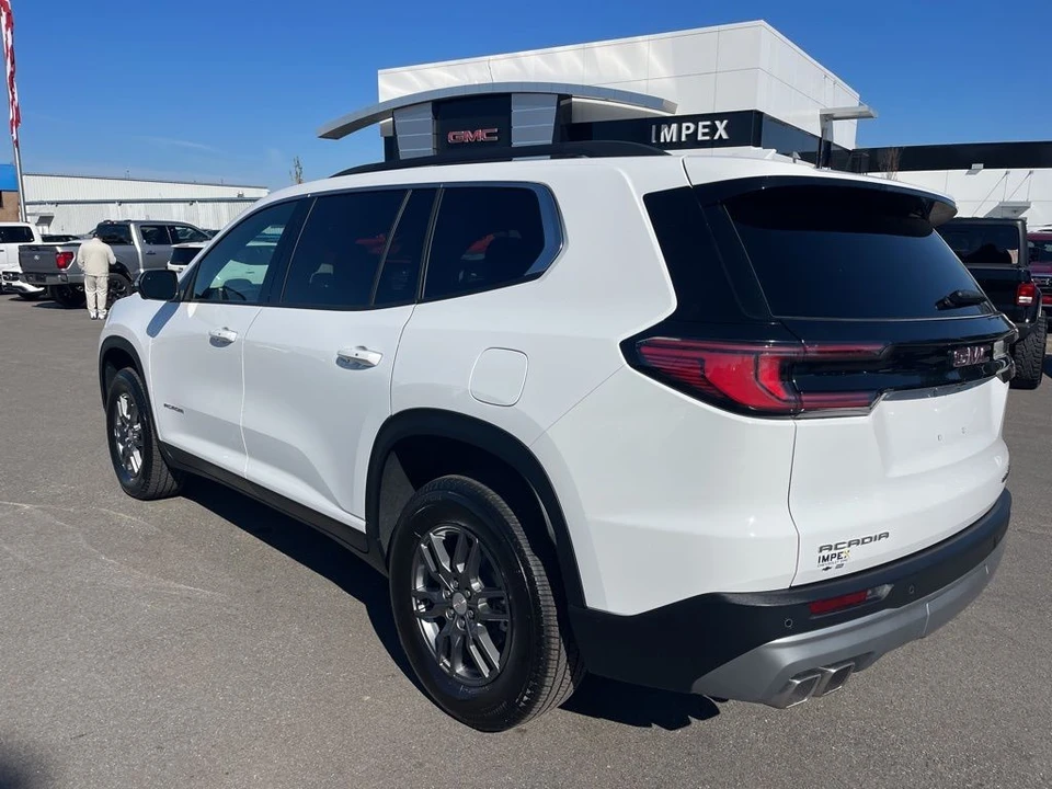 2025 GMC Acadia - Image 3 of 12