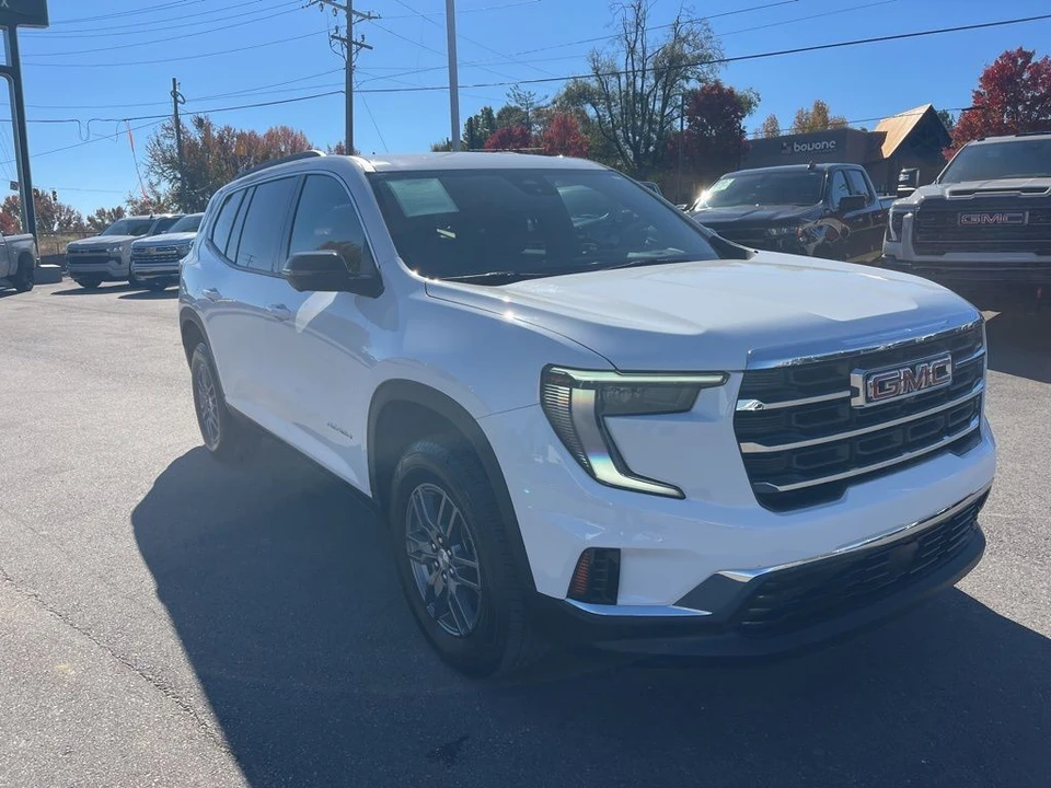2025 GMC Acadia - Image 7 of 12