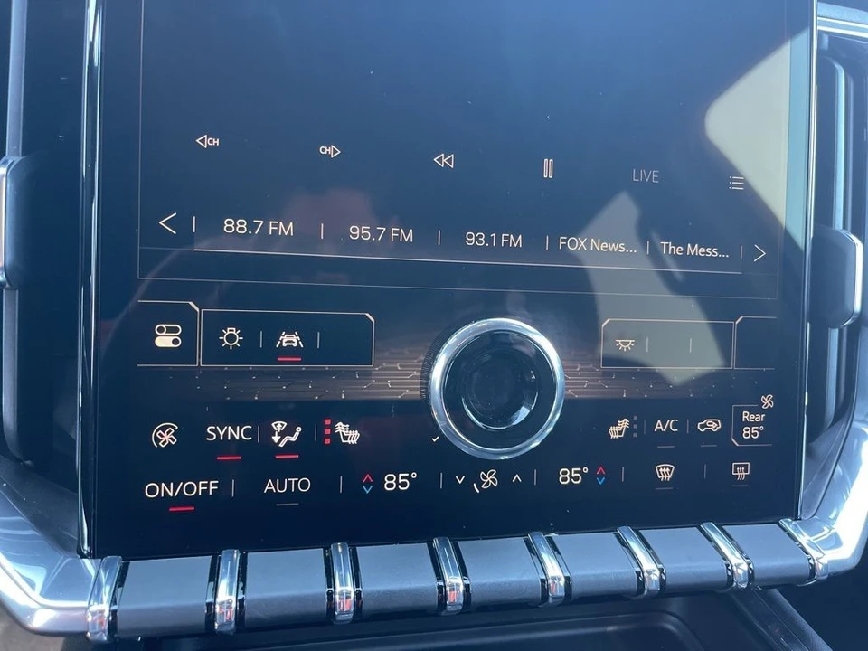 2025 GMC Acadia - Image 20 of 21