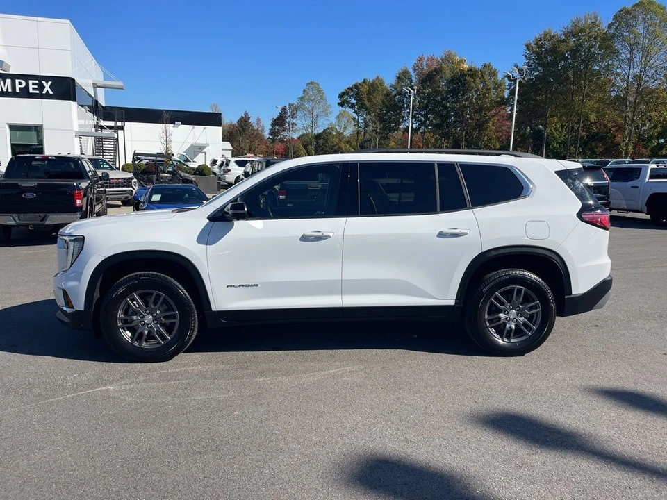 2025 GMC Acadia - Image 2 of 12