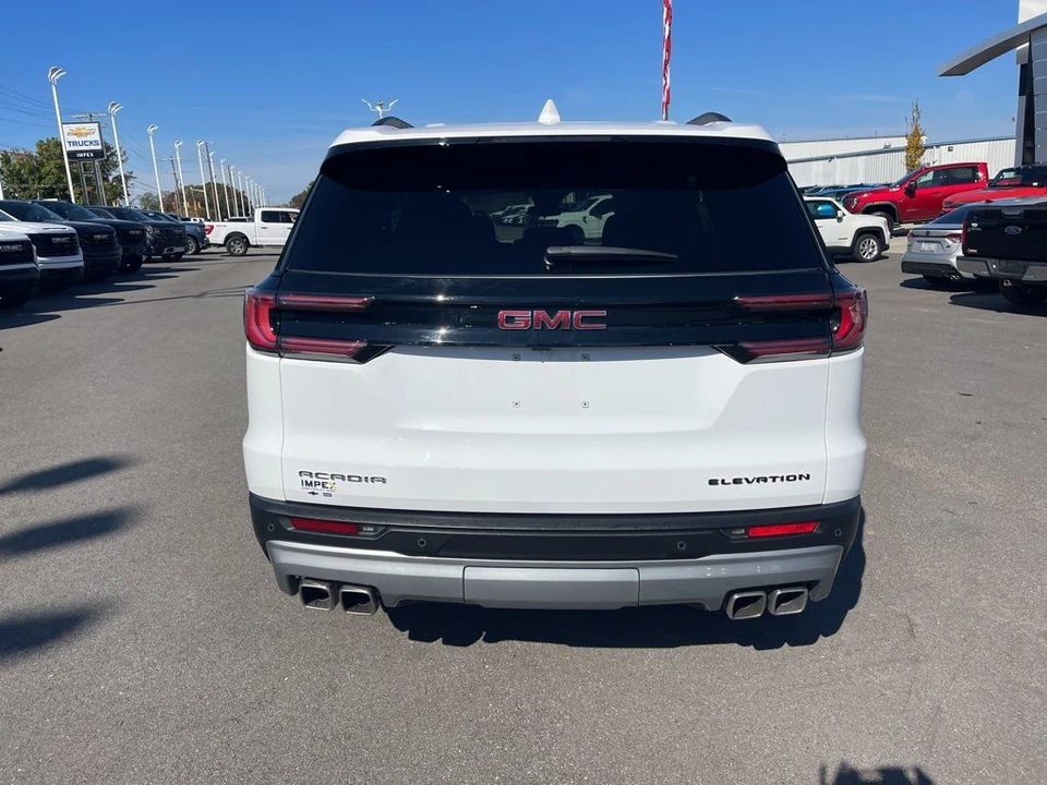 2025 GMC Acadia - Image 4 of 12