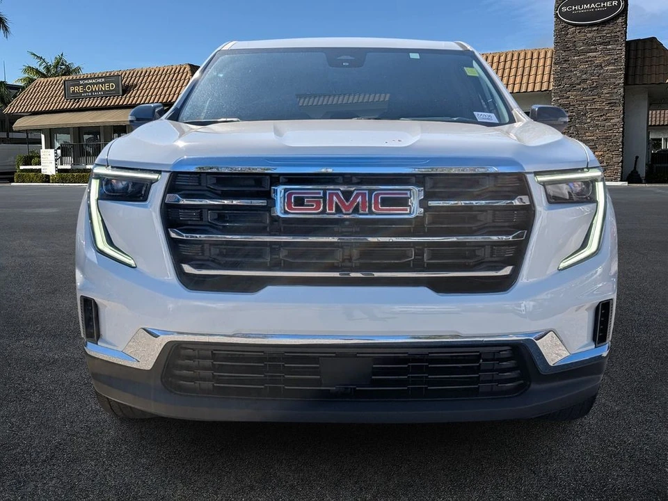 2025 GMC Acadia - Image 2 of 12