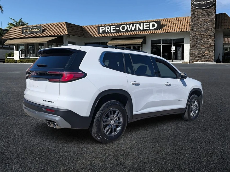 2025 GMC Acadia - Image 7 of 12