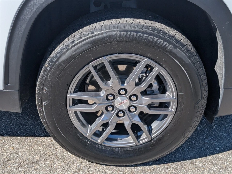 2025 GMC Acadia - Image 21 of 21