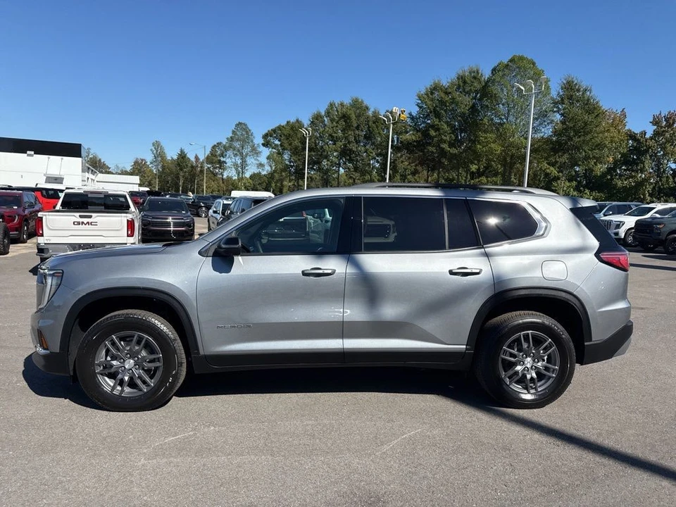 2025 GMC Acadia - Image 2 of 21